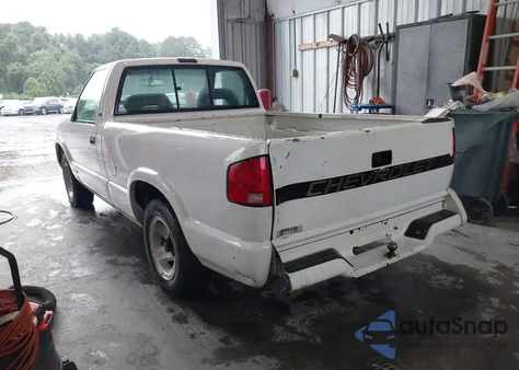 1994 Chevrolet S Truck S10 z USA, uszkodzony, nr VIN 1GCCS1447R8173085